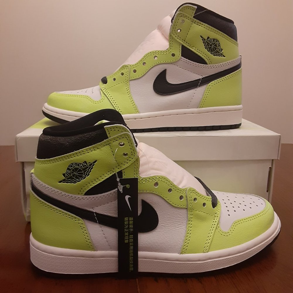 SIZE 6M / 7.5W - Jordan 1 Retro High OG Visionaire - 555088-702 - AUTHENTIC NEW! - Picture 2 of 13